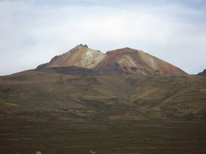 35 Salar de Uyuni - Tunupa Volcano