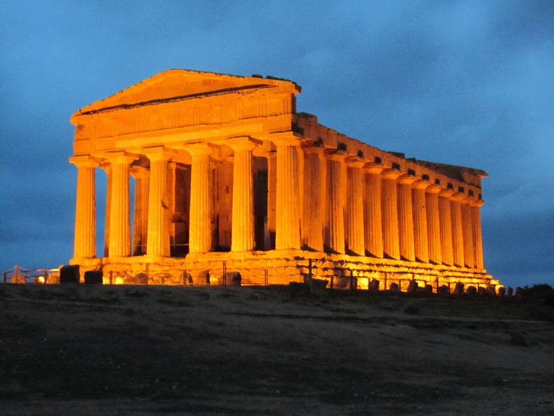 Temple of Concordia by night