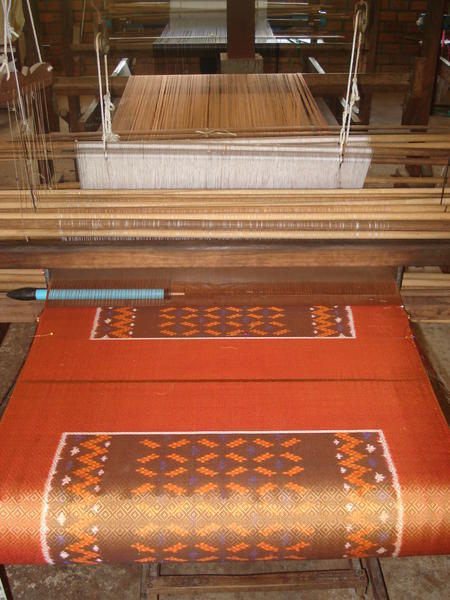 Weaving silk