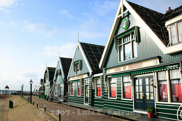 Marken's Shops by the Harbor