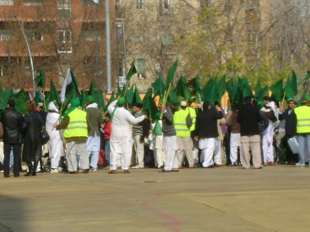 Dawate-e-Islami protest
