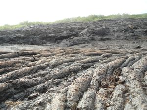 Lave flow rope formations