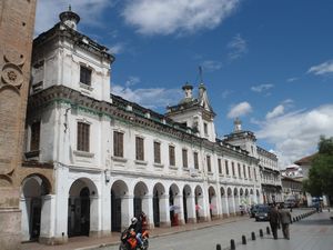 Government building, Cuenca plaza