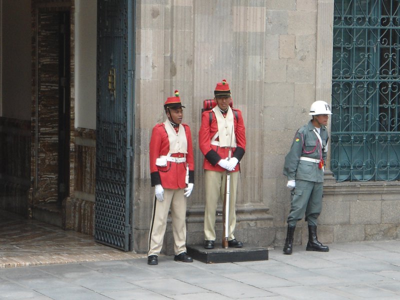 Colonial uniforms, Plaza Murillo