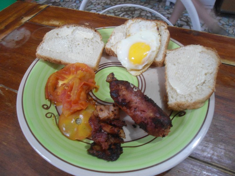 English Breakfast, Favela Chic hostel