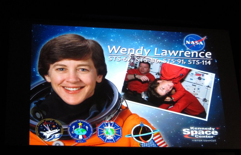 18 Vortrag der Astronautin Wendy Lawrence