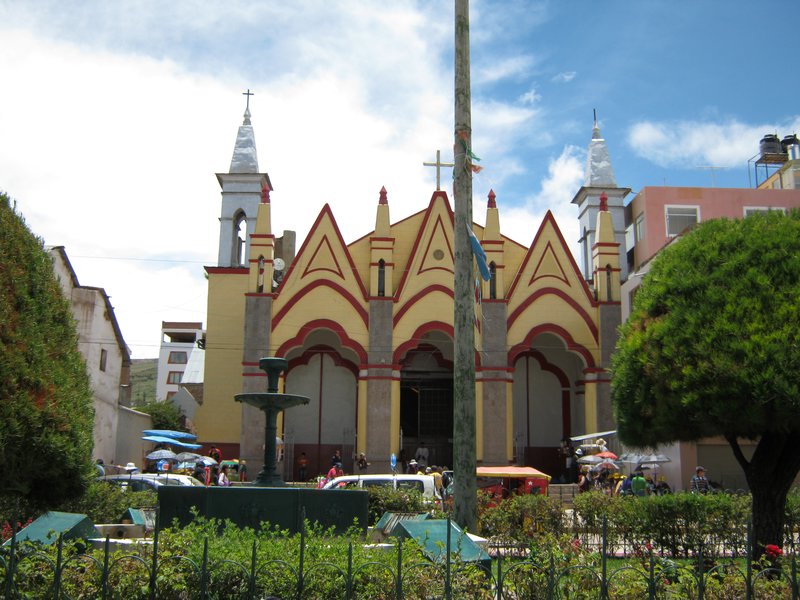 Aladdin looking church in Puno by day