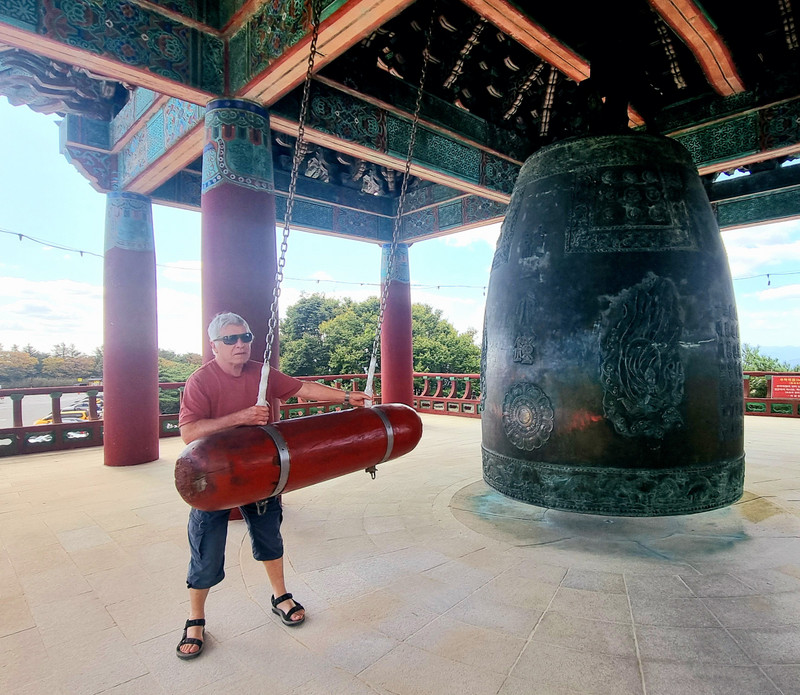 Ringing the temple bell