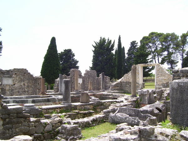 Manastirine - a burial place - Salone