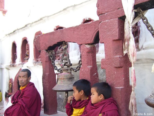 Tibetian monks at Boudhanath