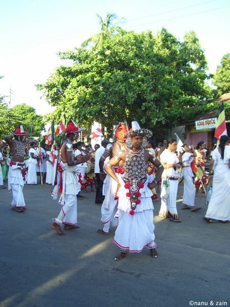 Kandyan dancers - Asela procession - Dewundara