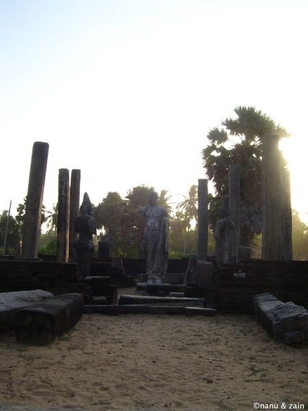 Ruins of Modu Maha Viharaya - Pottuvil Point
