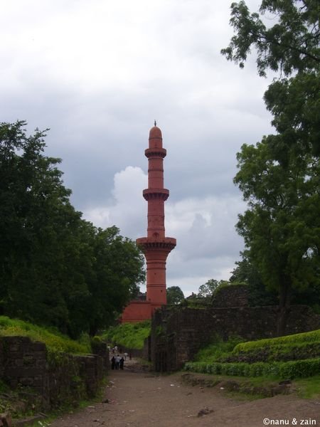The Chand minar - Fort of Devagiri - Daulatabad