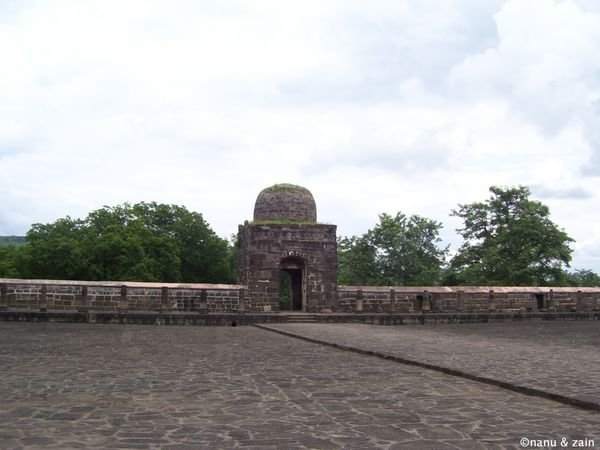 Open court yard - Bharati Maa temple - Fort of Devagiri - Daulatabad