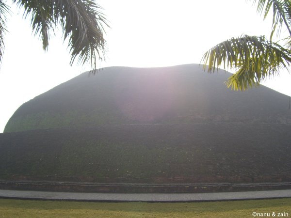 Makutabandhana, the cremation-site of Gautama Buddha's body
