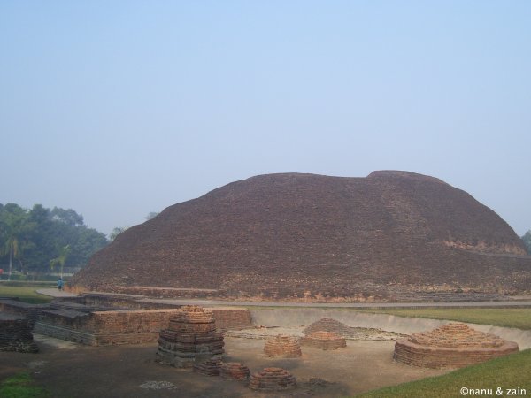 Makutabandhana, the cremation-site of Gautama Buddha's body