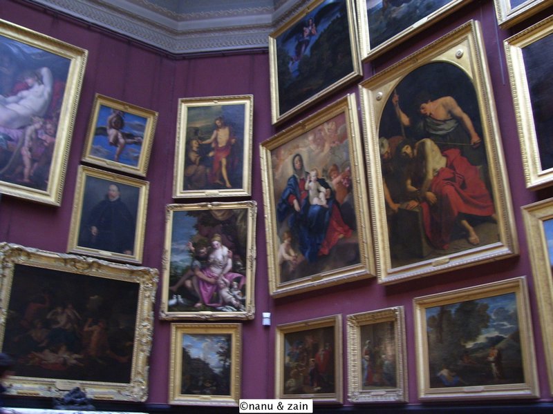 Inside Musée Condé