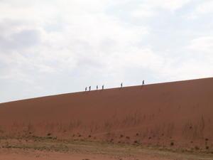 Climbing the dunes - Sossusvlei