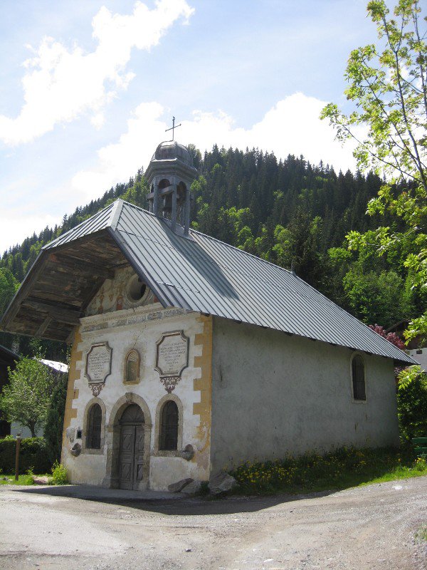 Les Chattrix church is part of some Baroque trail 