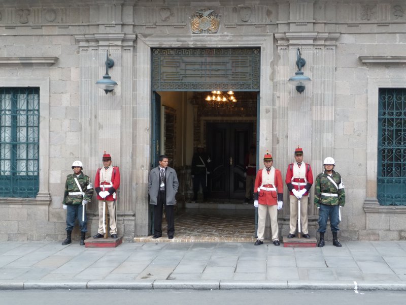 2 Bolivian Presidential Ofice