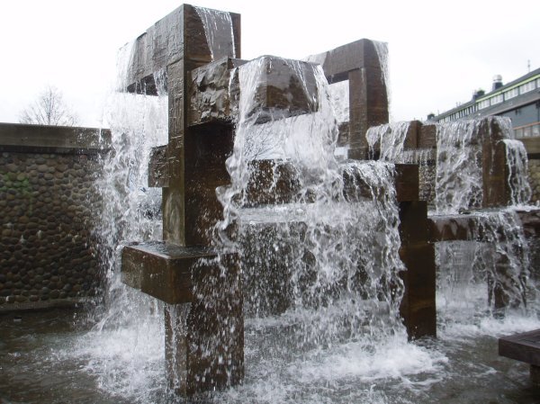 Fountain by the Aquarium