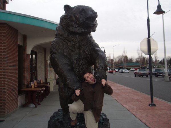 Luke vs. Kodiak Bear