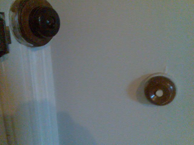 Old fittings at the Bush Inn - what is the push button fitting on the right for? Every room had one. We wanted to push it but did not dare.