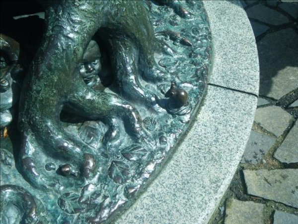 Detail of Peter Pan sculpture