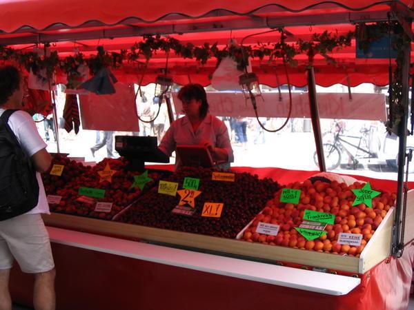 Another fruit/veggie stand