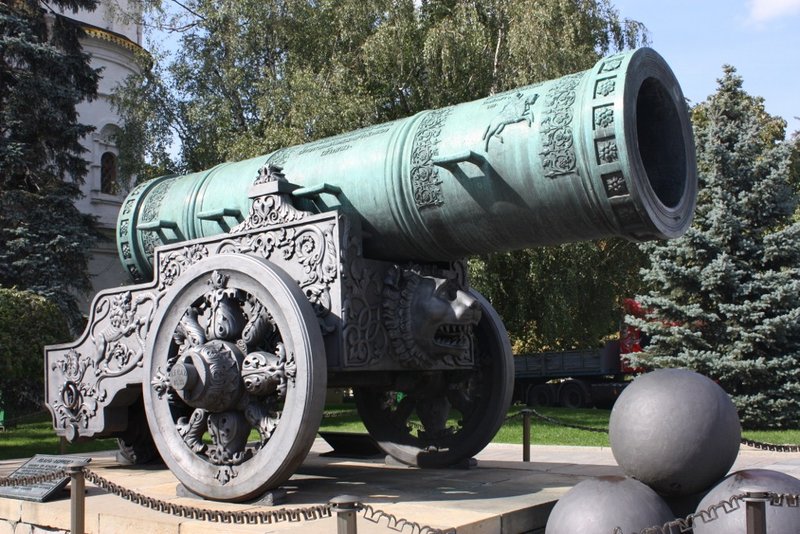 The big cannon inside The Kremlin - Moscow