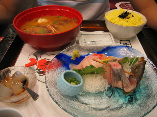 Sashimi set! Shop specialty: yellow rice which is said to be more nutritious