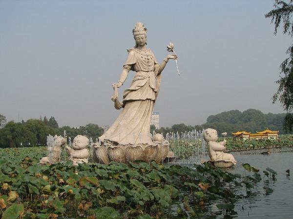 Xuanwu Lake statue