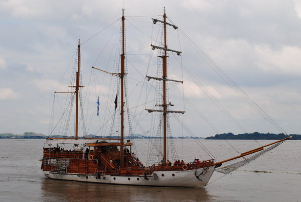 Pirates on the Rio Guayas