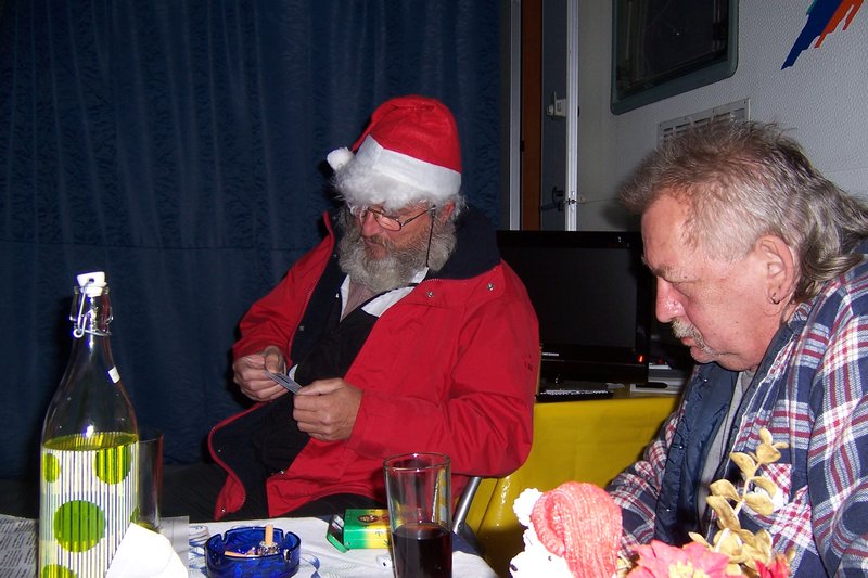 Jürgen & St.Claus beim Gambas phulen