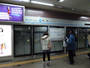Arrival to Myeong-dong station (3)