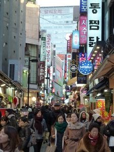 Myeong-dong street daytime (2)