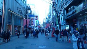 Myeong-dong street daytime (3)