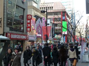 Myeong-dong street daytime (4)