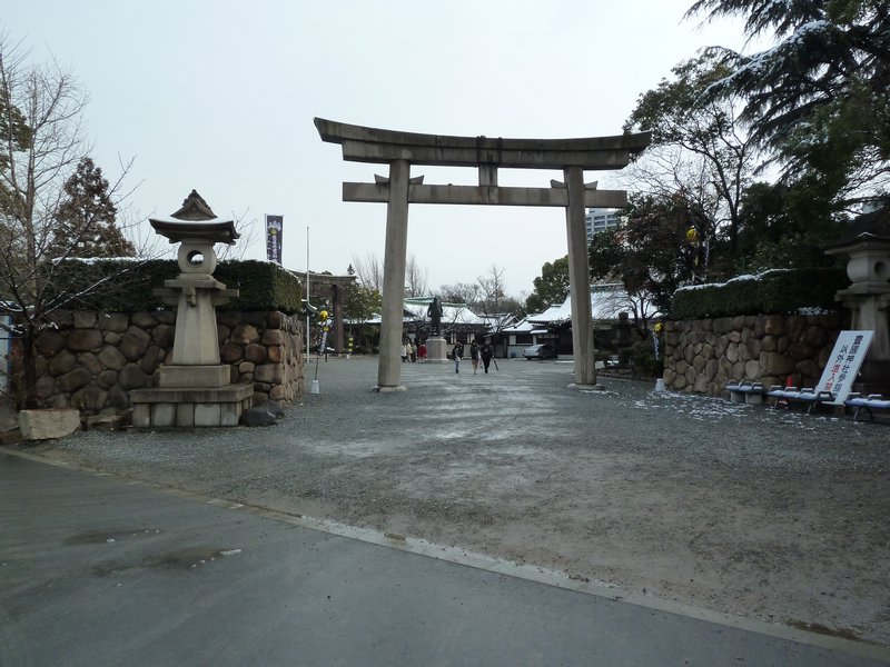 Osaka Castle Hokoku Jinja Shrine (1)