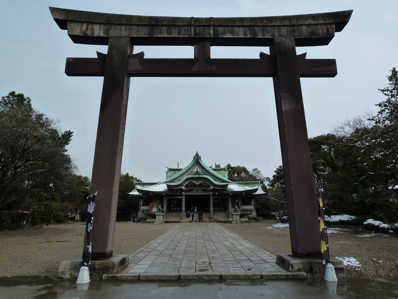 Osaka Castle Hokoku Jinja Shrine (2)