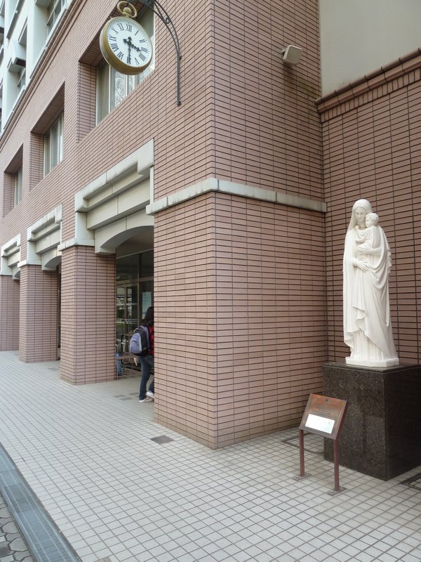 Front Entrance (3)