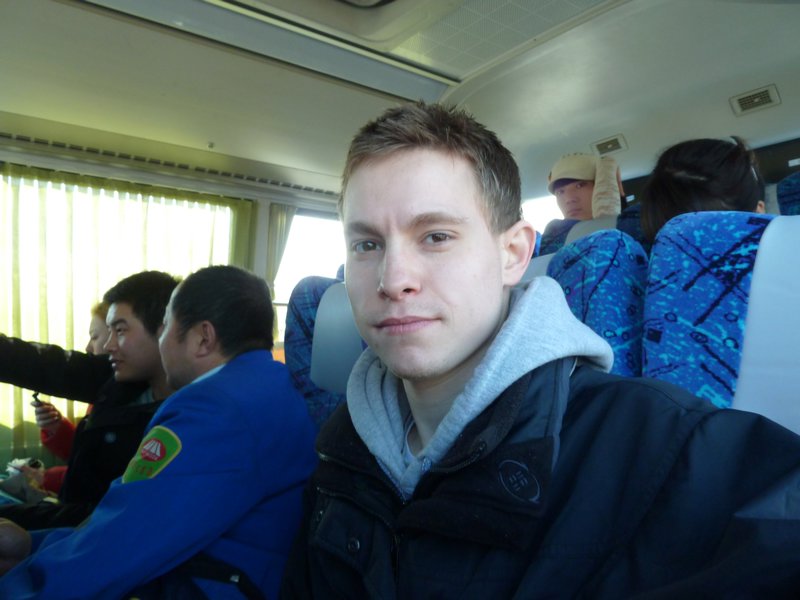 Bus ride to Mutianyu Great Wall (3)