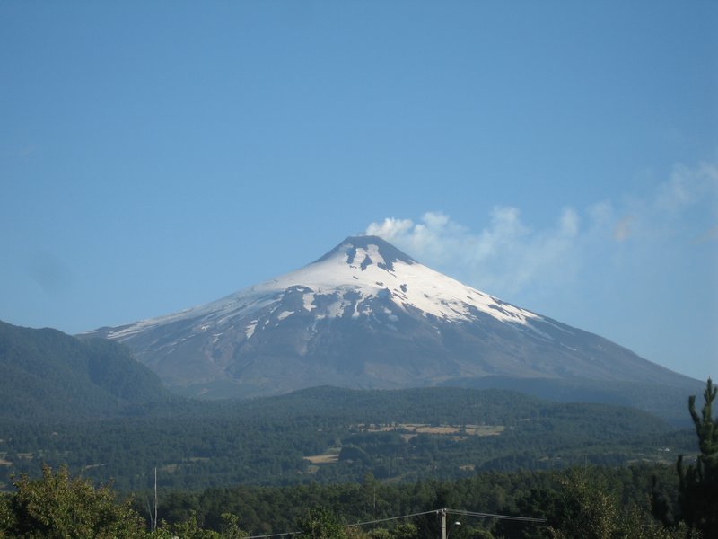 The smoking volcano Villaricca, Pucon