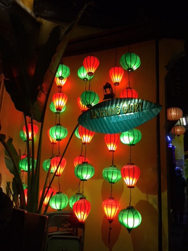 ...and more lanterns..