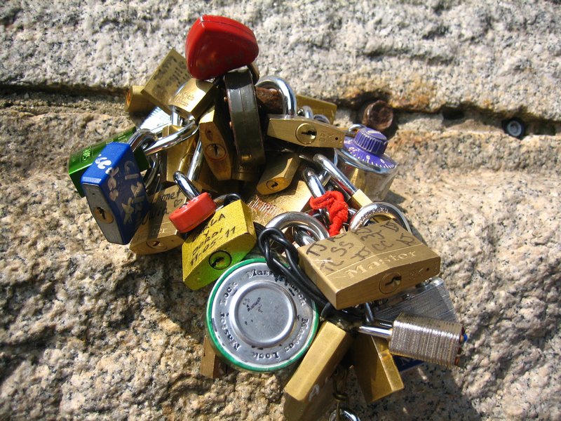 Brooklyn Bridge-Lover's locks (2)