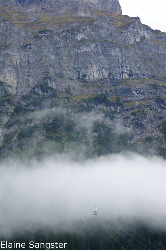 Cablecar in mist, Grindelwald