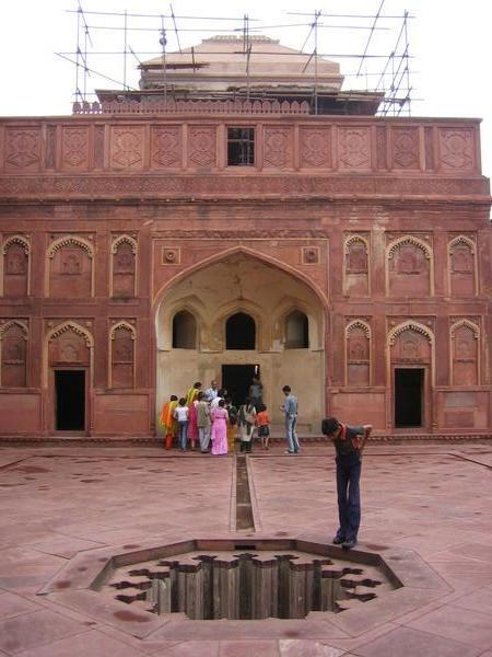 "Hot tub" at Agra Fort