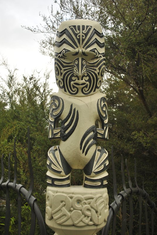 Symbole maori, ethnie locale