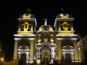 Cathédrale de Trujillo, de nuit