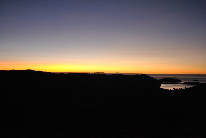 Dernières lueurs sur le lac Titicaca